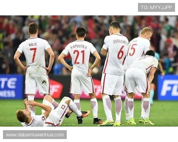 杭州足球队与上海足球队赛后复盘分析意识与战术的较量与启示