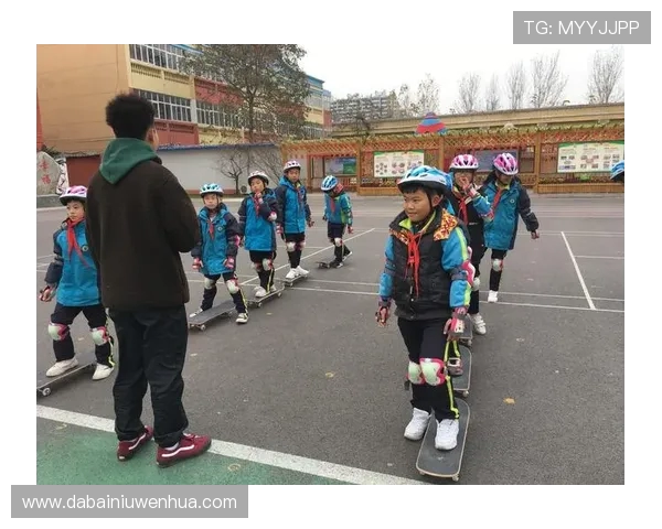 南京滑板队与重庆滑板队赛后复盘团队协作的成功与不足分析